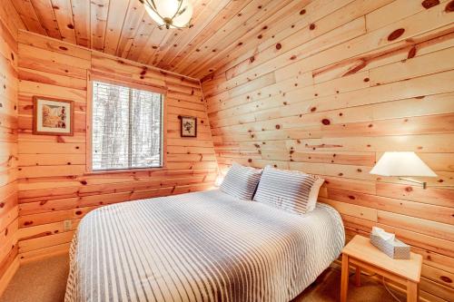 Hike and ATV Secluded Happy Jack Cabin with Deck