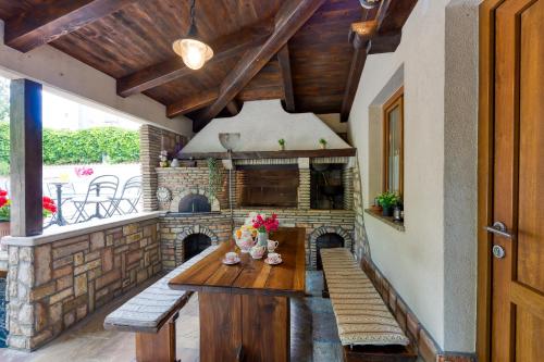 Iekārtas, Casa Gianni in Vozilici