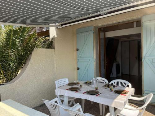Maison cabine mezzanine 6 couchages PORT LEUCATE NATURISME PL070-104 - Accommodation - Port Leucate