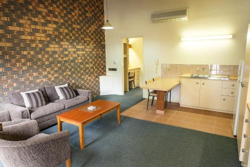 Pinnacle Holiday Lodge Room Type - King Room - Disability Access