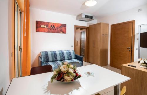 Apartment image 3