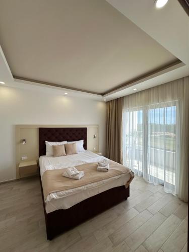 Heaven Lux Ulcinj - image 13