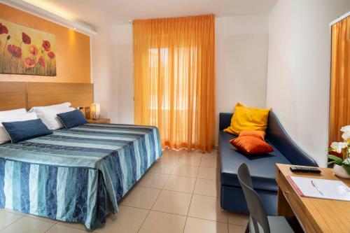 Apartment with Balcony image 5