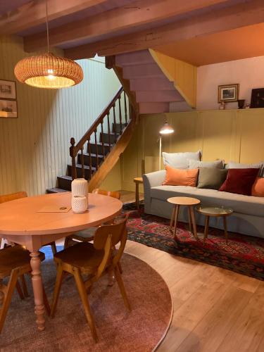 Encore une fois, La maison coloréé (Encore une fois, La maison coloree) in Guemene-sur-Scorff