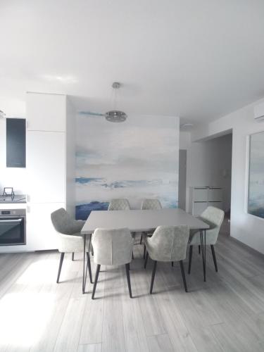 Sunshine Apartment at the Lake Balaton - 100m from the beach, walking distance from centrum, shops and restaurants