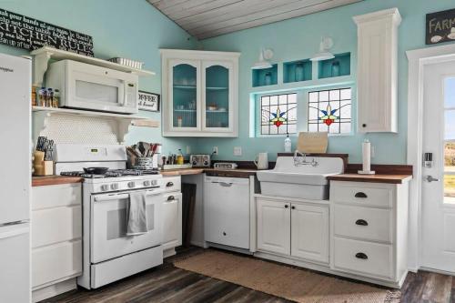 Kingsby Cottage - 1 Bedroom w Mountain views in Boerne, USA