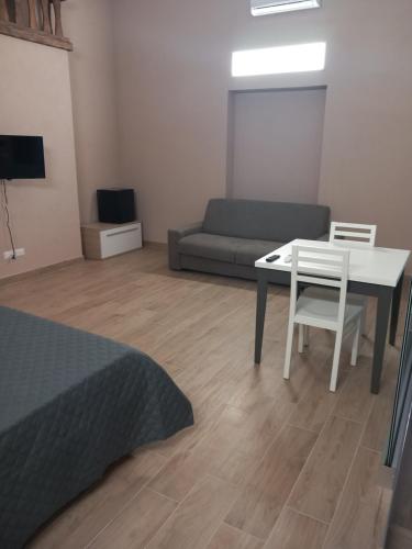 1 double bed, 1 sofa bed
