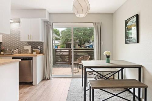 Charming 2br Home In South Austin - Austin, TX