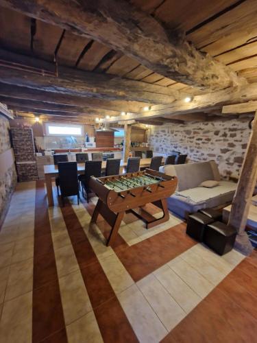 Čakmara Montoja (Cakmara Montoja) in Vrtovac