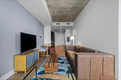 Modern Rainey St Oasis - Pool & Stunning Views in Austin, USA
