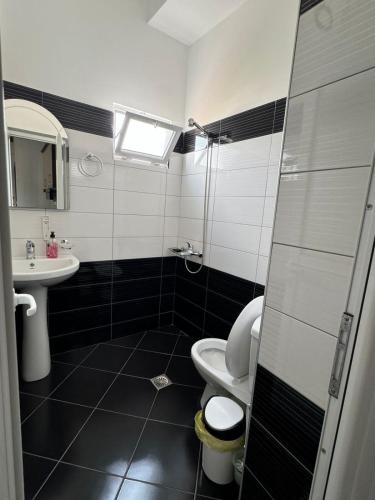 Double Room image 7