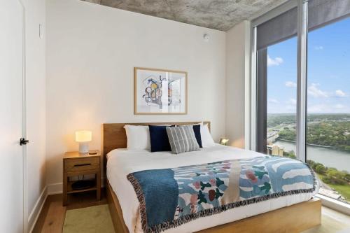 Sunshine Condo in Downtown Austin in Austin, USA