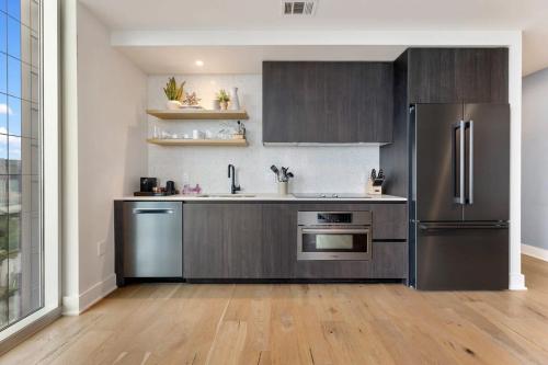 Sunshine Condo in Downtown Austin in Austin, USA