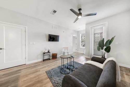 Bold 2129 I Modern Apartment With Free Parking in Saint Peters, USA