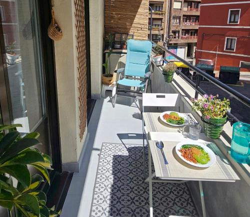 Central River Room - private WC, Bilbao (photo 9)