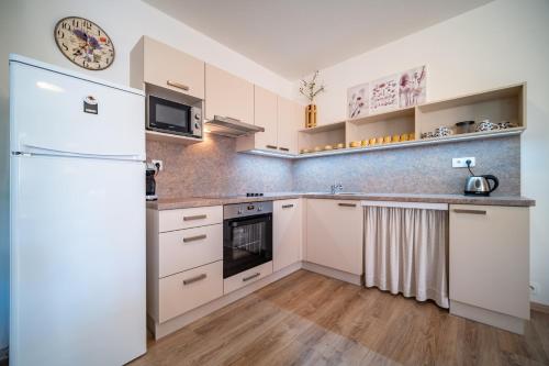 ห้องครัว, Apartment Riviera 510-22 Lipno Home in ลิพโน นาด เวลทาวู