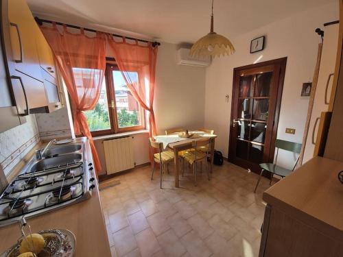 Kitchen, La casa di Mamma, Appartamento di charme nel borgo in Luogosanto