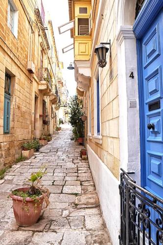 Charming Ground-floor Maisonette