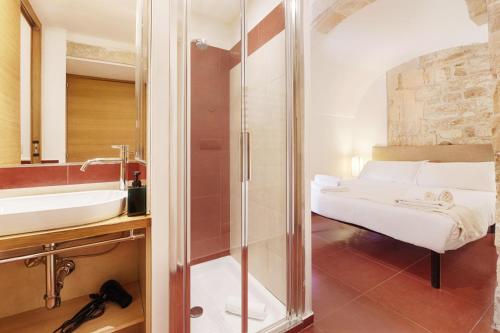 568082003 Itria Palace
