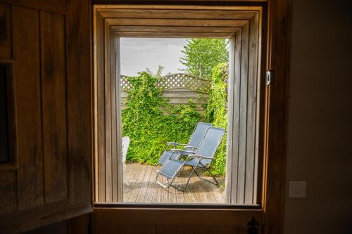 Сад, Fyne Byre Cottage - Barn Conversion with Hot Tub in Furnace