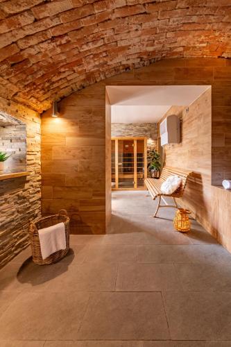 Gyógyfürdő, Hotel Snezne in Snezne