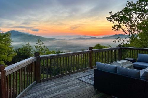 Pisgah Forest Home with Large Deck and Mountain Views! in Pisgah Forest, Vereinigte Staaten von Amerika