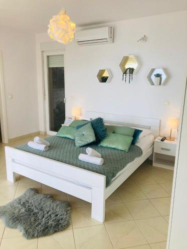 Studio with Sea View