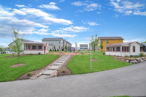 Bunkies- The Hold - image 12