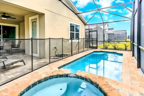 Spacious Chic House on Solara Resort with 5BE5BA, Kissimmee