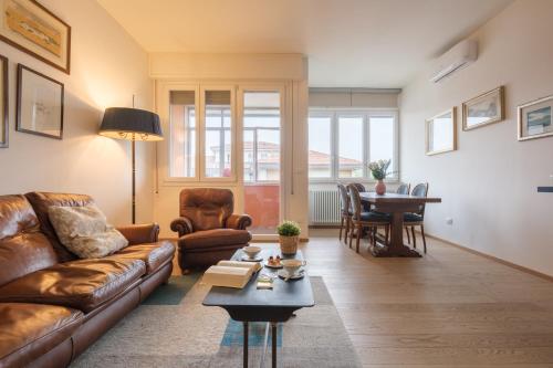 Classic And Elegant Style In Old Town