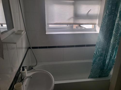 Comfy Home, Liverpool (photo 8)
