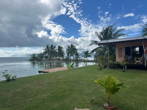 Ngoại cảnh khách sạn, Bungalow chez Josi, bord de mer privé (Bungalow chez Josi, bord de mer prive) in Raiatea