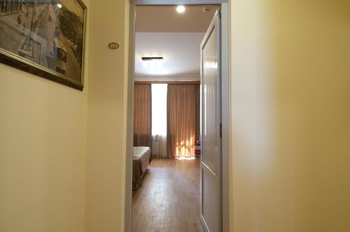 Albert House Hotel and Tours – Yerevan