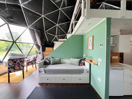 DOMEGLAMPING at FISHINGLAKE in Sagvar