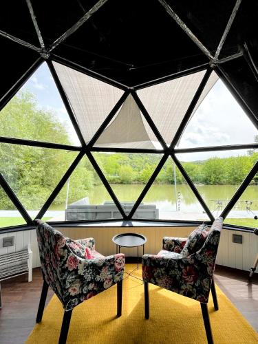DOMEGLAMPING at FISHINGLAKE in Sagvar