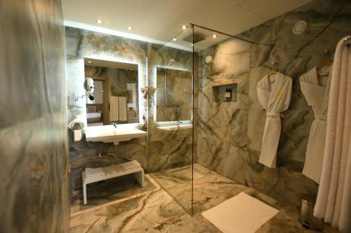 555 HOTEL CLUBBING ADULTS ONLY Room Type - Superior Suite