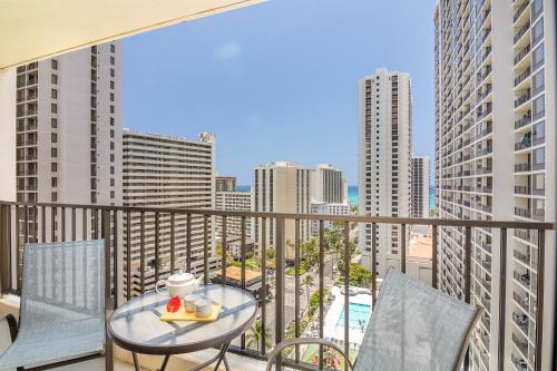 19th Floor with Beautiful Ocean Views | 1 Block to Beach | Free Parking & WIFI - image 6