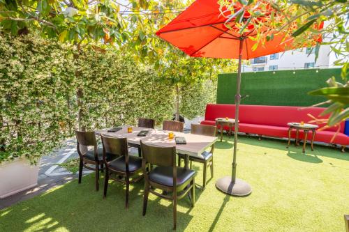 Hollywood Historic Hotel near Hollywood Forever Cemetery