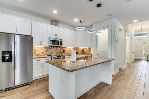Davenport Home with Private Pool about 18 Mi to Disney! in Davenport, USA
