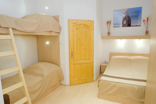 Centrooms House - image 14