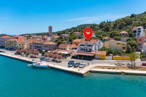 Apartments by the sea Tisno Murter - 815 Tisno 