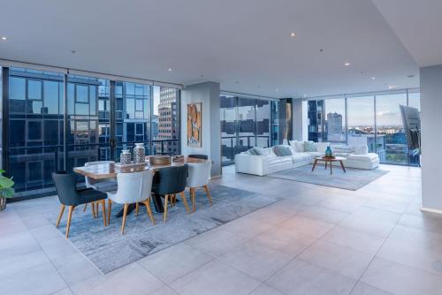 Perfect 4 Bedroom Penthouse close to Casino
