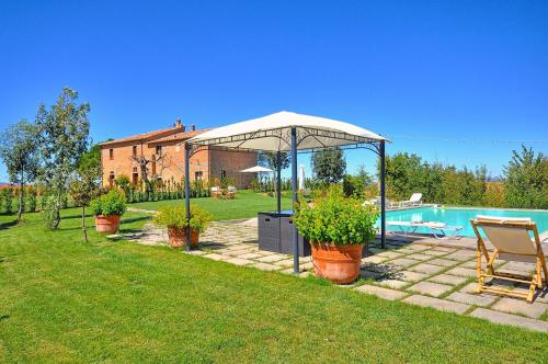  Romina by PosarelliVillas, Pension in Valiano