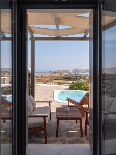 Uima-allas, Peters Place - Paros Resort in Parasporos