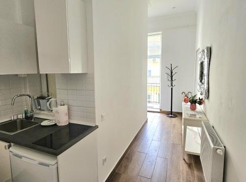 Designer Downtown Gem 1