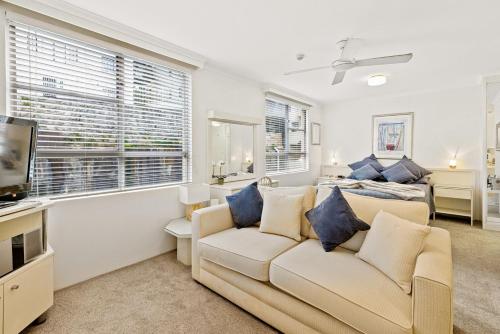 HENRY12 Self- Catering - image 4