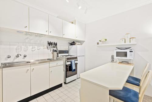 HENRY12 Self- Catering - main image