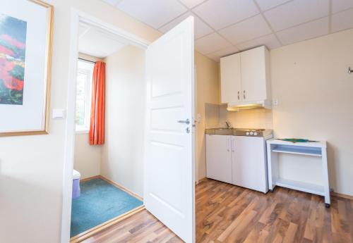 ห้องน้ำ, Toranes Overnatting in โม อี รานา