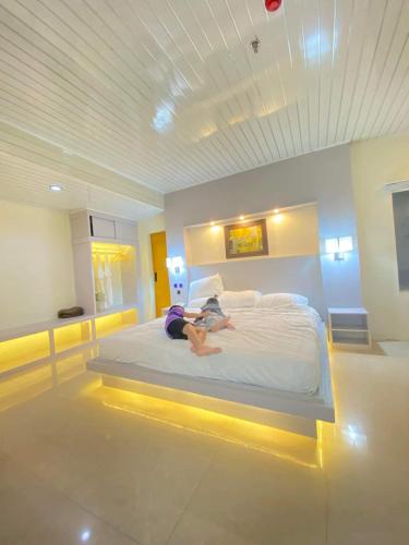 Pagadian Bay Plaza Hotel, Mahayag