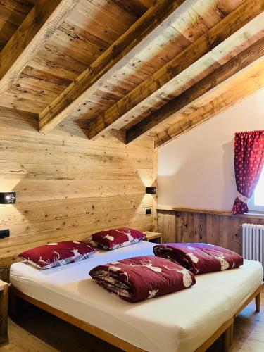 Two-Bedroom Deluxe Apartment